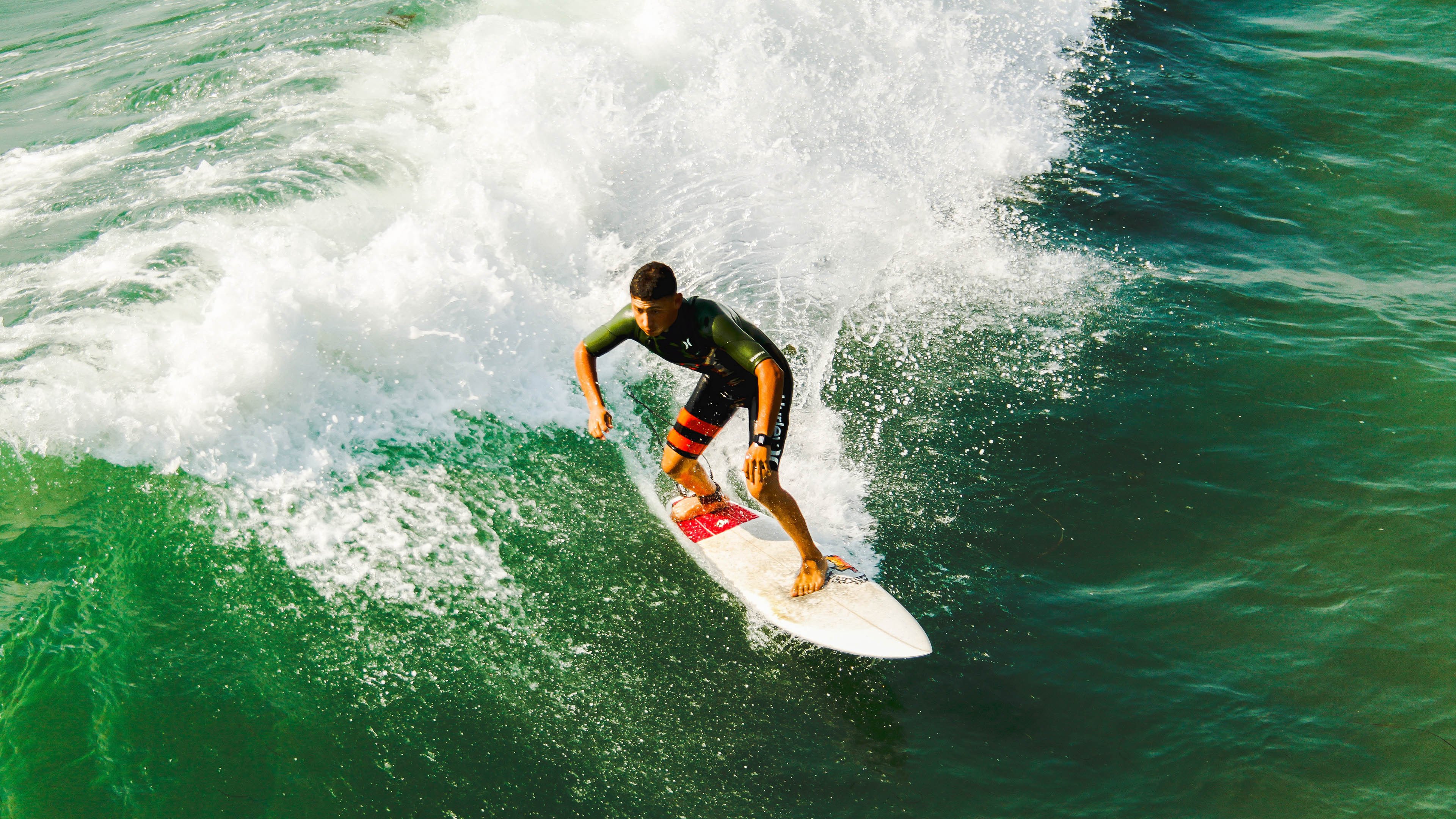 巴萨持续控球，逐步蚕食对手防守线，巴萨控球视频
